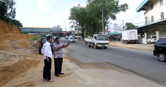 81PELEBARAN JALAN PELITA.jpg